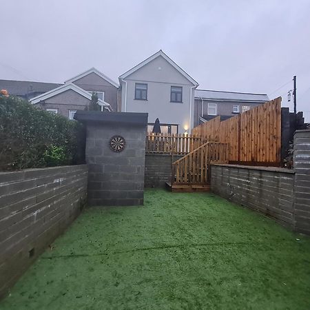 4 Bedroom Luxury House. Bike Park Wales. Secure Bike Store. Brecon Beacons Dowlais Exterior photo