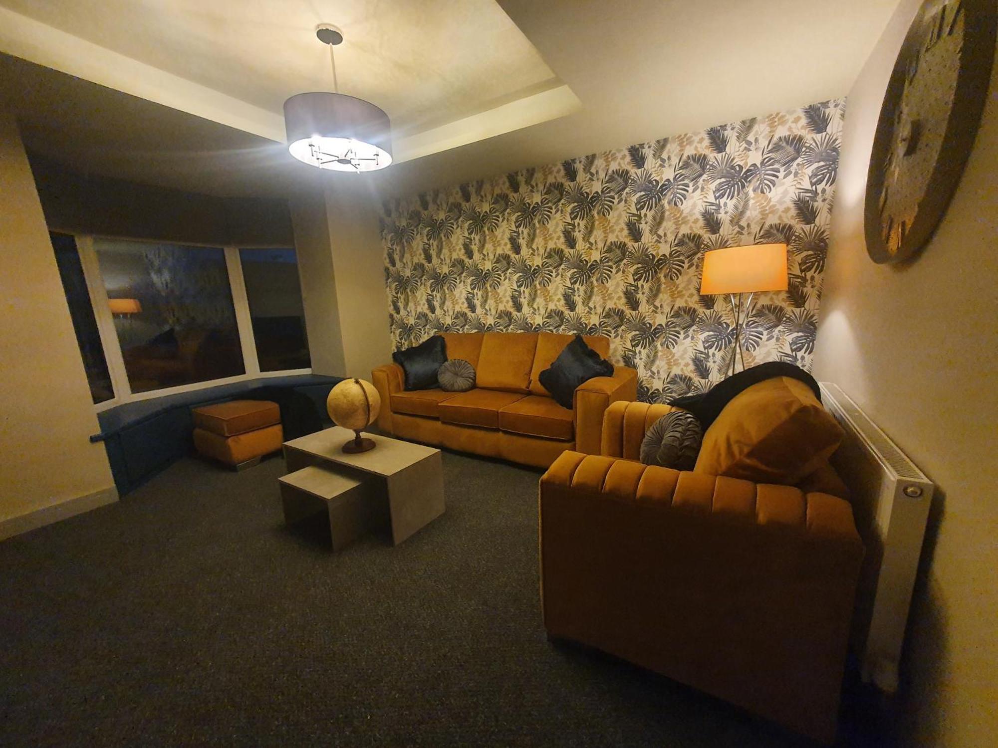 4 Bedroom Luxury House. Bike Park Wales. Secure Bike Store. Brecon Beacons Dowlais Exterior photo